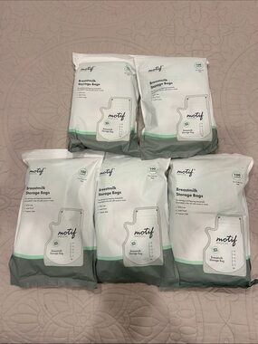 Motif breast milk storage bags 
5 packs 500 bags NWT